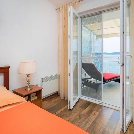 Luxury Beach Villa New Infinity Heated Swimming Pool With Massage For 12 Persons Villa